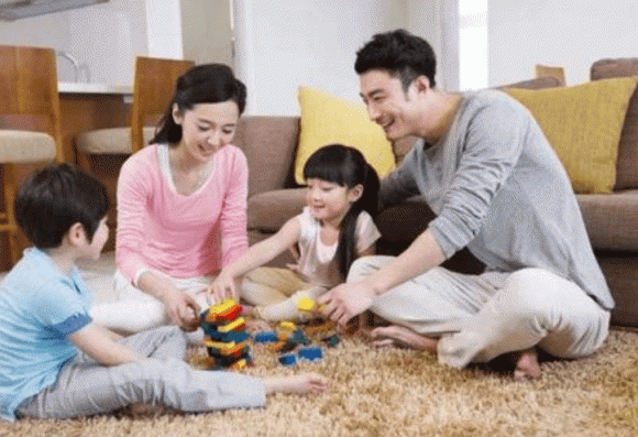 sinh con, sinh con thứ hai, chênh lệch tuổi giữa 2 con, chăm con, đứa con thứ hai