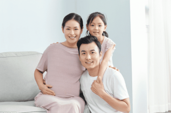 sinh con, sinh con thứ hai, chênh lệch tuổi giữa 2 con, chăm con, đứa con thứ hai