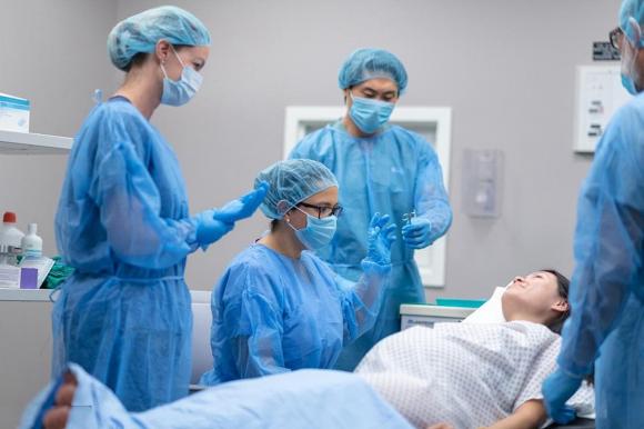Sinh ban ngày và sinh ban đêm, sinh con, giờ sinh