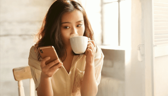 không nên dùng điện thoại thời điểm này, lưu ý khi dùng điện thoại, sử dụng điện thoại đảm bảo sức khỏe