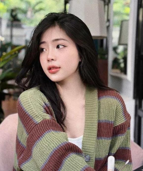 Nguyễn Quốc Việt, tiền đạo Nguyễn Quốc Việt , bạn gái Nguyễn Quốc Việt 