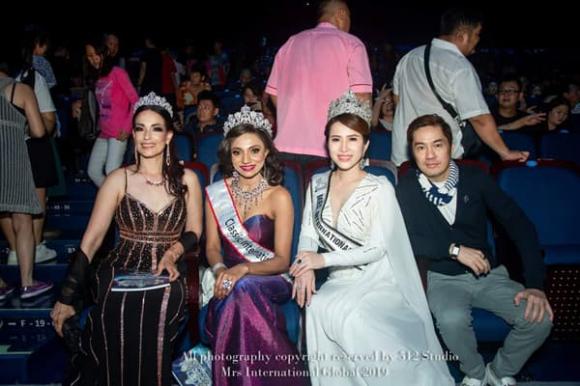 Ngọc Khánh, ái nữ nhà bầu hòa, giới trẻ