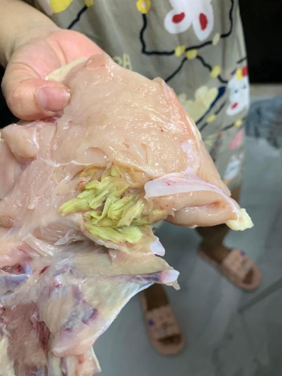 ức gà, thịt gà biến dạng, thịt gà hỏng