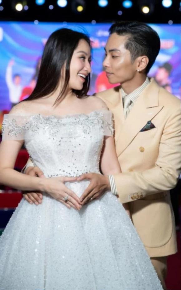 kiện tướng dancesport Khánh Thi, vũ cong phan hien, sao Việt