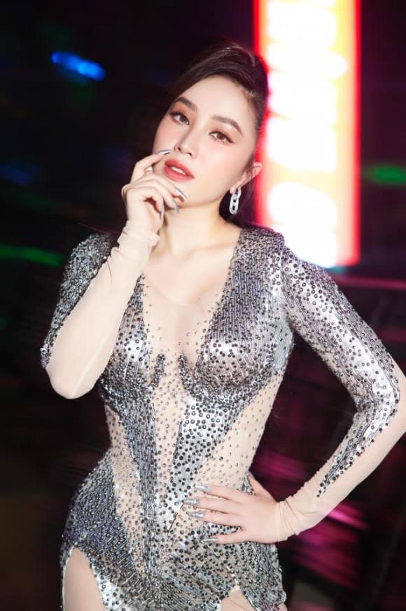 Bảo Thy, Hiền Hồ, Chi Pu, sao Việt