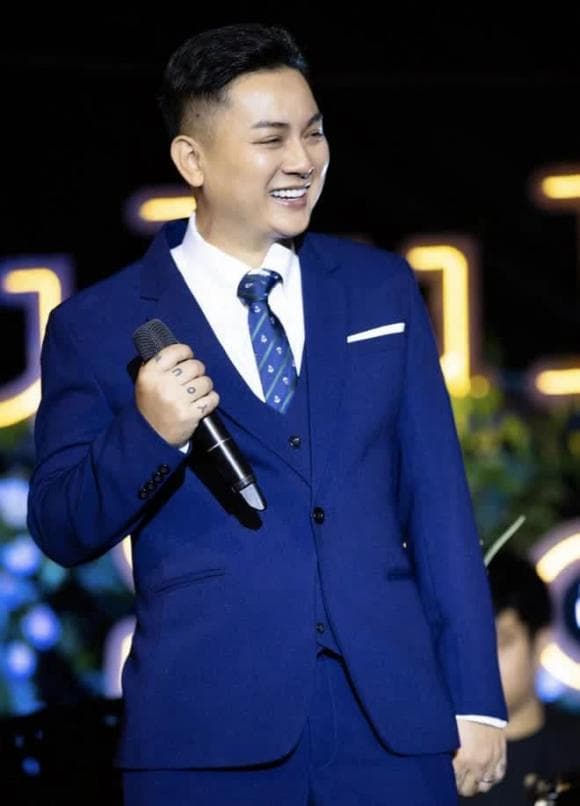 Bảo Thy, Hiền Hồ, Chi Pu, sao Việt