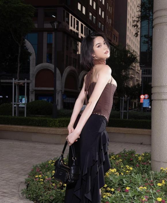 Nữ hoàng nội y ngọc trinh,nữ hoàng nội y Ngọc Trinh gợi cảm,sao Việt