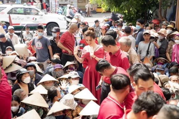 hoa-hau-bui-thi-ha-225 (1).jpg 0 Hoa hậu Bùi Thị Hà, sao việt