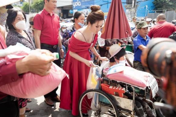 hoa-hau-bui-thi-ha-225 (1).jpg 0 Hoa hậu Bùi Thị Hà, sao việt