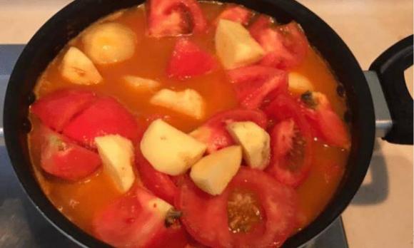 cách chọn cà chua, cà chua bơm chất kích thích, cách chọn cà chua sạch