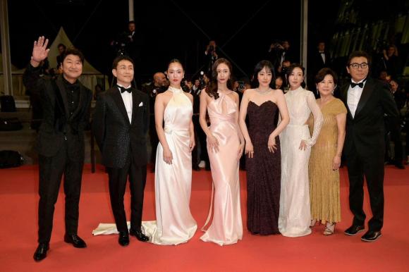 Liên hoan phim Cannes lần thứ 76,  Eva Longoria, Krystal , Georgina Rodriguez 