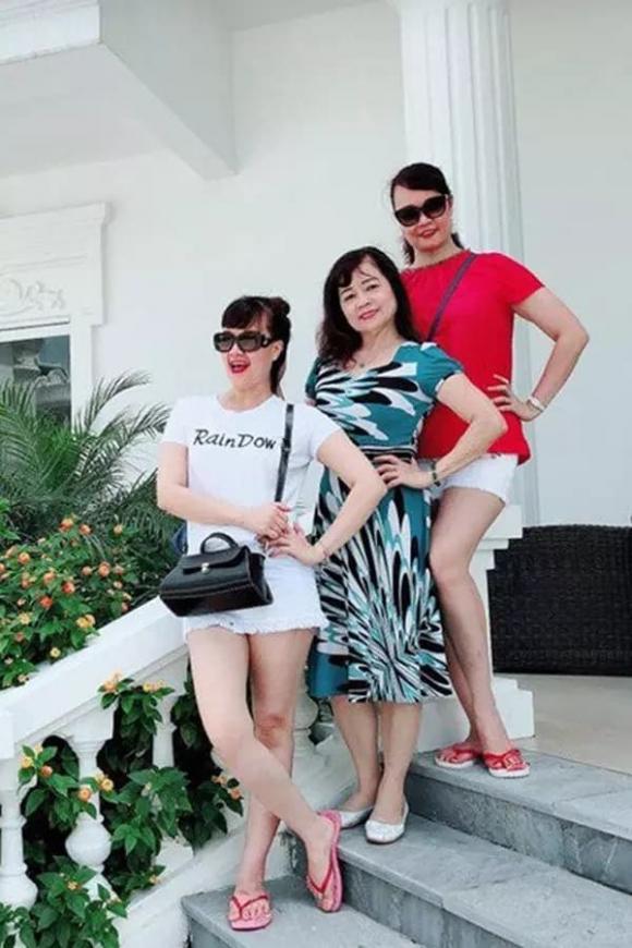nghệ sĩ Vân Dung sao Việt