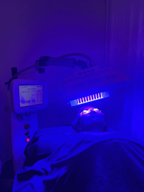 Hồng Chuyên Clinic, Medilux, Công nghệ LED 05 bước sóng chuẩn y khoa, điều trị da, MediLUX