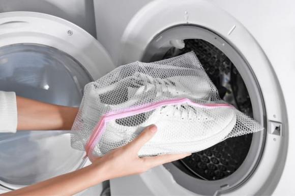 Giặt quần áo thôi chưa đủ, máy giặt còn có thể làm sạch những món đồ này trong tích tắc mà không cần vất vả