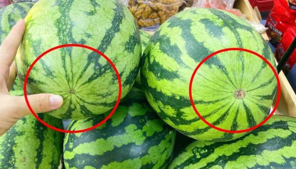 5 tuyệt chiêu để dưa hấu ngon ngọt để thắp hương mùng 1