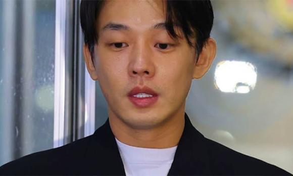 View - Bị một YouTuber phát hiện hút cần sa, 'ảnh đế' Yoo Ah In ép buộc người này hút cùng để biến họ thành đồng phạm