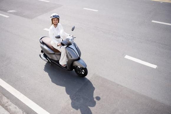hoc-han-hang-cach-bien-hoa-de-lam-moi-ban-than-78.jpg 0 Hàn Hằng, Yamaha Grande 2022, Giới trẻ