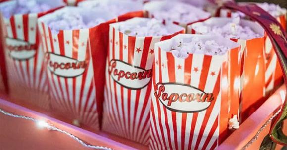 Tại sao nhiều người vẫn ăn bắp rang bơ ở rạp chiếu phim, mặc dù chúng từng bị cấm