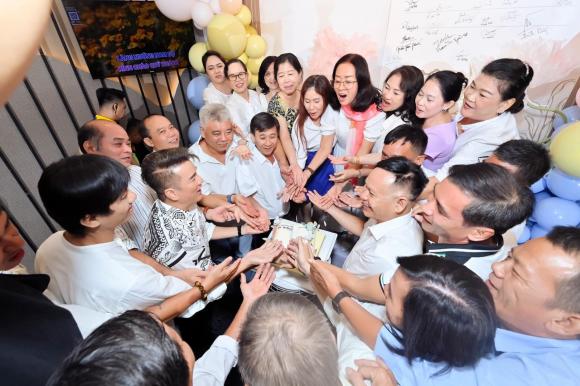 Đàm Vĩnh Hưng, hội bạn Đàm Vĩnh Hưng, sao việt 