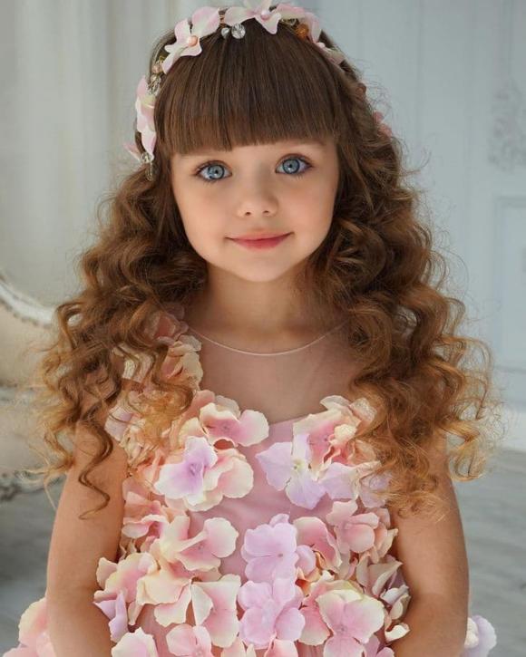 Cô bé xinh đẹp nhất thế giới, Anastasiya Knyazeva, bé gái xinh xắn 
