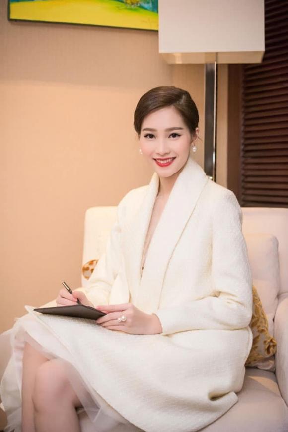 hoa hậu Đặng Thu Thảo, sao Việt