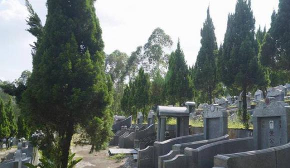 Tại sao chôn cất đáng sợ hơn hỏa táng? Điều gì đã xảy ra một tháng sau khi thi thể được chôn cất?