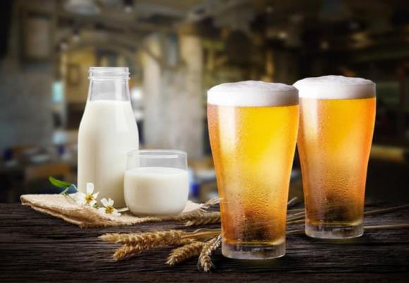 uống bia với sữa, tắm trắng bằng bia với sữa, bia và sữa làm đẹp da