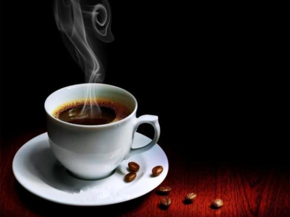 Cà phê nóng khác cà phê lạnh như thế nào? Bạn đã biết tác dụng của chúng rồi