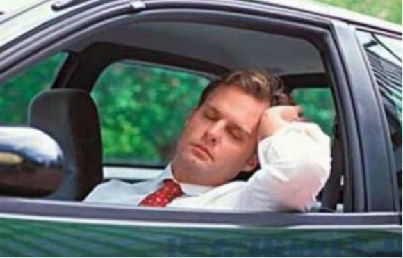 lái xe, lái xe ô tô, buồn ngủ, buồn ngủ khi lái xe, Buồn ngủ khi lái xe tốc độ cao, giảm bớt cơn buồn ngủ khi lái xe
