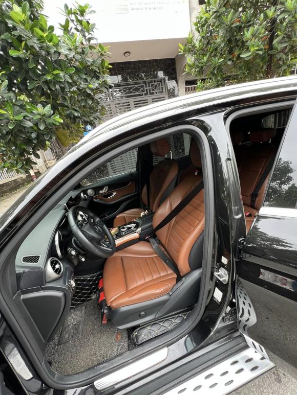 Quế Vân, Quế Vân bán xe, sao việt bán xe 