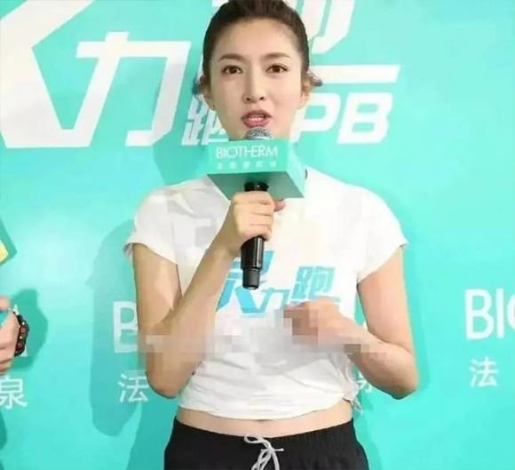 sao Hoa ngữ, Triệu Lộ Tư, Quan Hiểu Đồng, Thẩm Nguyệt