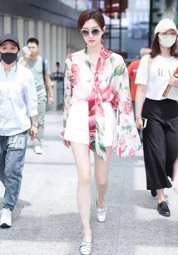 sao Hoa ngữ, Triệu Lộ Tư, Quan Hiểu Đồng, Thẩm Nguyệt