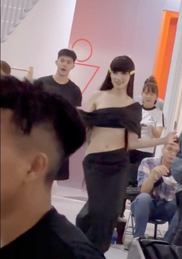 Hương Giang, Hồ Ngọc Hà, Thanh Hằng, sao Việt