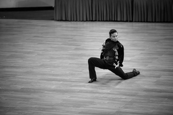 kiện tướng dancesport Khánh Thi,vu cong phan hien,sao Việt