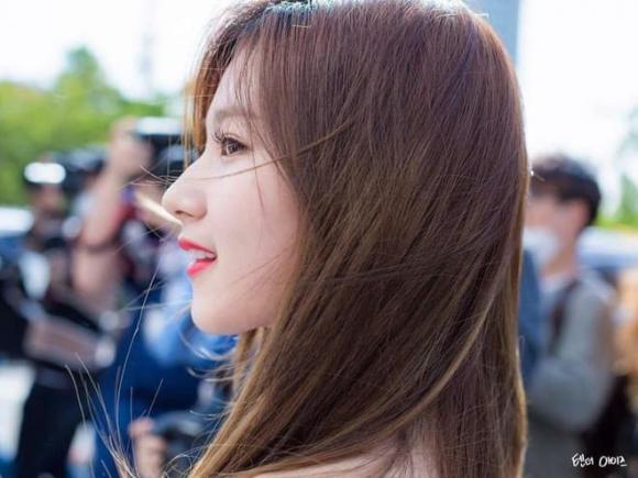 Rosé, Lisa, Yoona và Tiffany, Irene, Sana và Jeongyeon , Minji, Wheein
