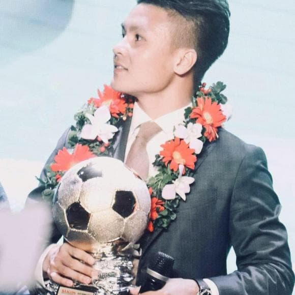 quang hải, sao việt 