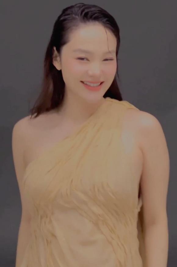 ca sĩ Minh Hằng,sao Việt