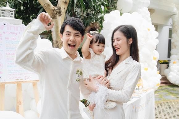 đông nhi, con gái đông nhi, sao việt 