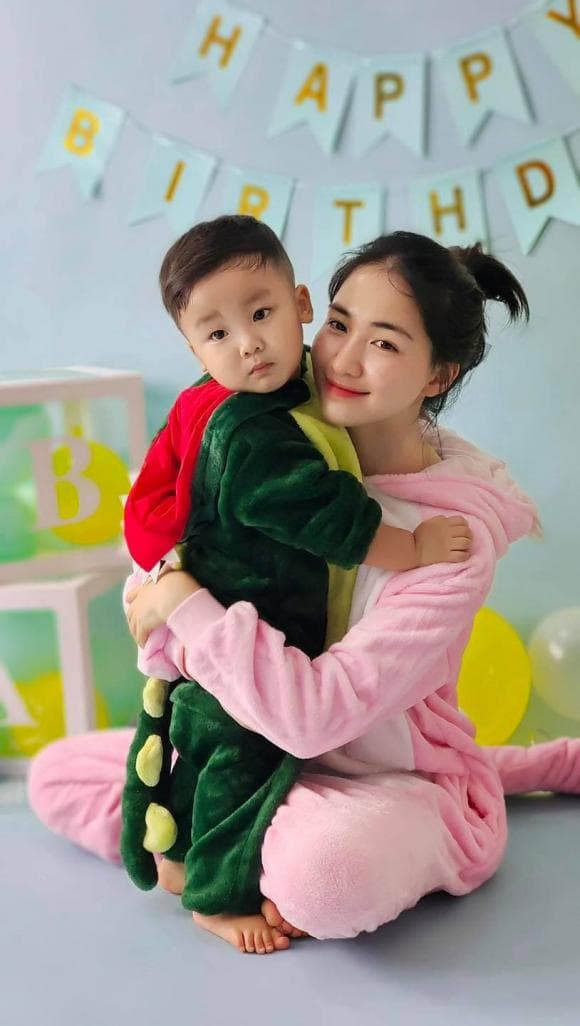 hòa minzy, sao việt 
