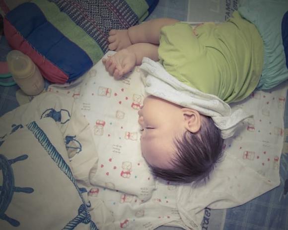 Nên cho trẻ ngủ riêng từ mấy tuổi? Cha mẹ nên tập cho con ngủ riêng trước tuổi này, quá muộn sẽ ân hận!