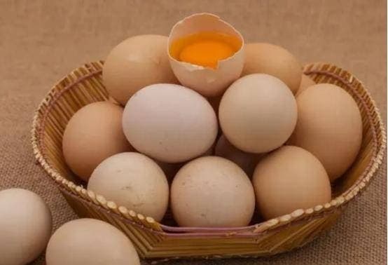 Khi mua trứng gà nên mua trứng to hay nhỏ thì tốt hơn? Tôi mới nhận ra rằng mình đã làm sai suốt thời gian qua
