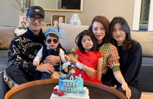 Chương Tử Di, tỷ phú Vivi Nevo, sao hoa ngữ