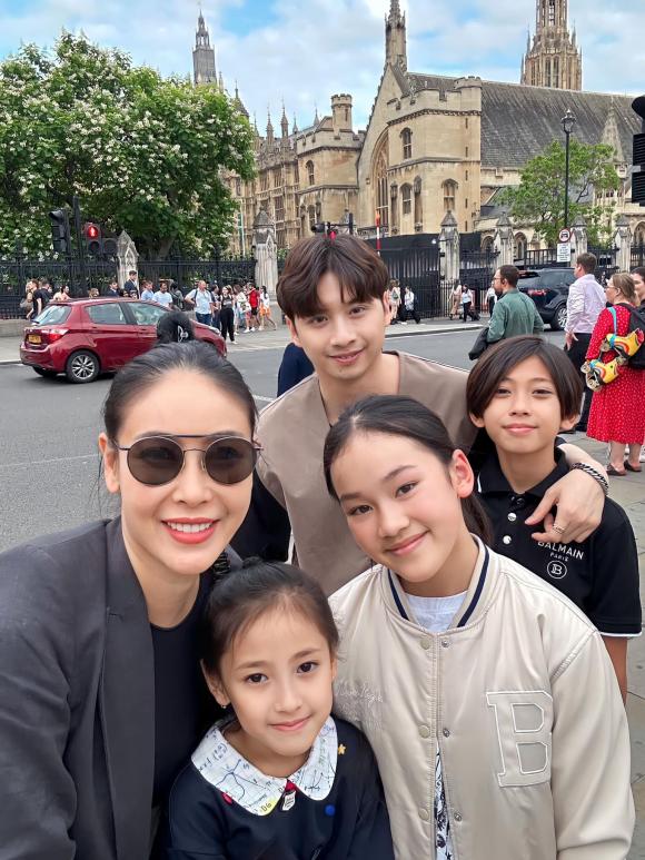 hoa hậu Hà Kiều Anh, sao Việt