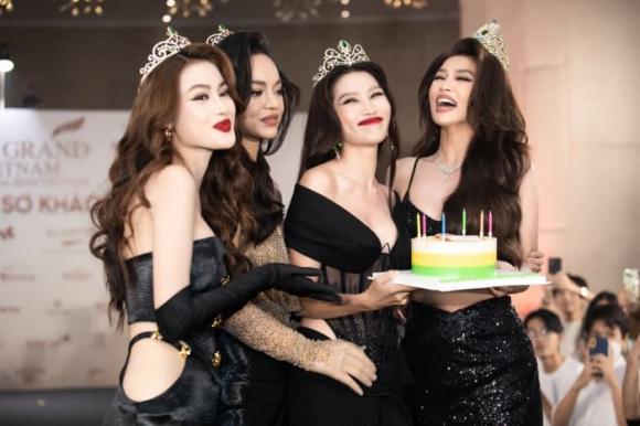 á hậu Quỳnh Châu, sao Việt