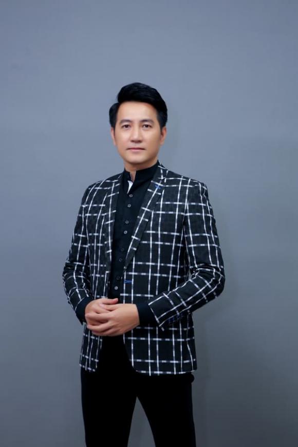 ca sĩ Nguyễn Phi Hùng, sao Việt
