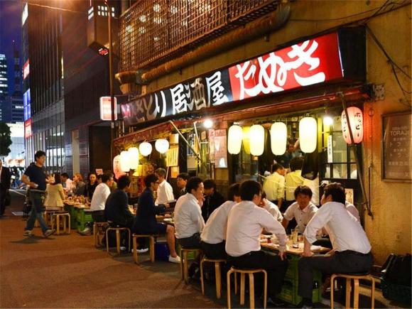 Tại sao người Nhật thích uống bia nhưng không bị bụng bia? Hóa ra đây là lý do