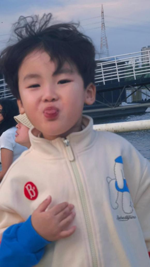 hòa minzy, sao việt 