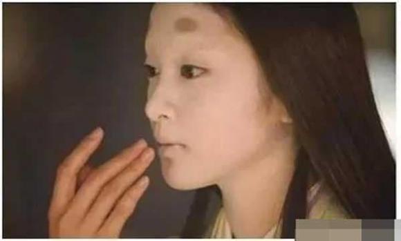 Vì sao phụ nữ Nhật Bản thời xưa cạo lông mày và nhuộm răng đen khi kết hôn?
