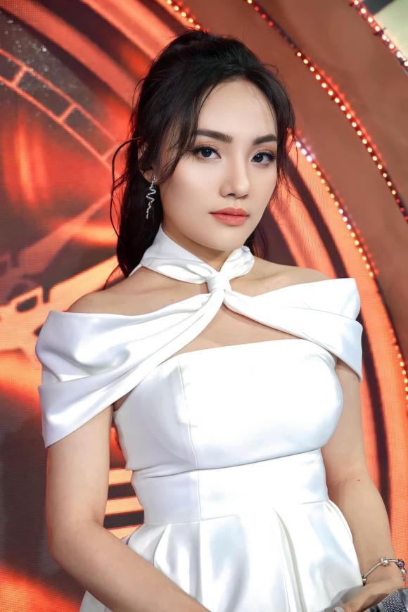 Ca sĩ nhật thủy, Quán quân Vietnam Idol 2014, Giao lộ thời gian
