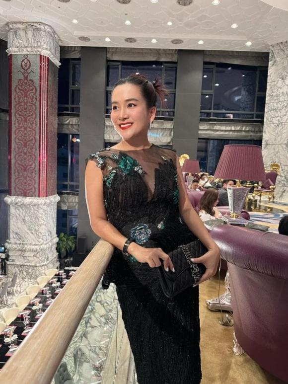Bà xã bình minh,Siêu mẫu Bình Minh,sao việt